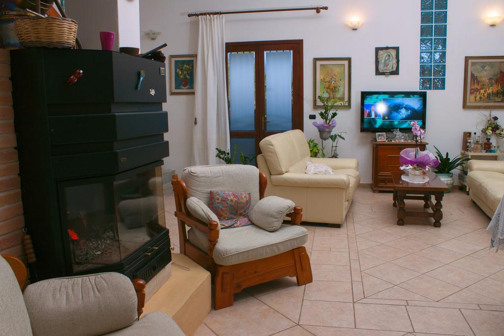Il Vecchioliveto Di Ornella Bed & Breakfast Marrùbiu Стая снимка