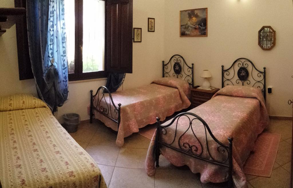 Il Vecchioliveto Di Ornella Bed & Breakfast Marrùbiu Стая снимка